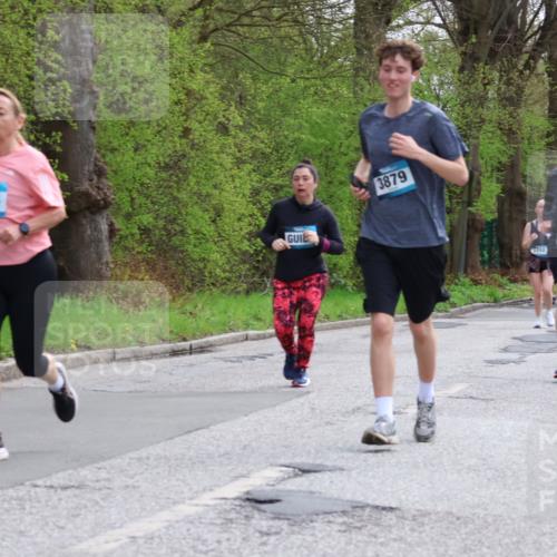 12.04.2026 - 45. Internationalen Wilhelmsburger Insellauf Yannick Fuchs http://msf.ph/oto/9494847 12.04.2026 13:04:51 Laufen 4804, 3879, 3248, 2903, 3710 meine-sportfotos.de