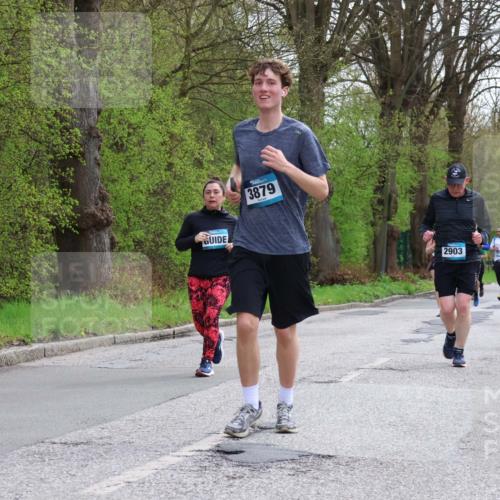 12.04.2026 - 45. Internationalen Wilhelmsburger Insellauf Yannick Fuchs http://msf.ph/oto/9494851 12.04.2026 13:04:51 Laufen 3879, 2903, 3710, 3709 meine-sportfotos.de