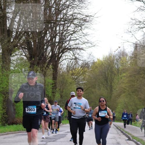 12.04.2026 - 45. Internationalen Wilhelmsburger Insellauf Yannick Fuchs http://msf.ph/oto/9494860 12.04.2026 13:04:53 Laufen 2903, 2516, 3710, 4826, 3709 meine-sportfotos.de