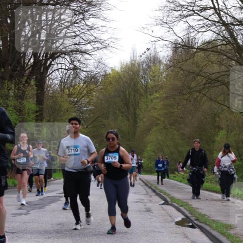 12.04.2026 - 45. Internationalen Wilhelmsburger Insellauf Yannick Fuchs http://msf.ph/oto/9494865 12.04.2026 13:04:53 Laufen 2903, 3710, 3709 meine-sportfotos.de