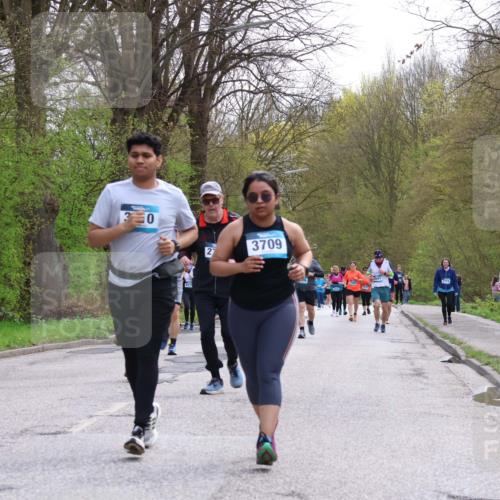 12.04.2026 - 45. Internationalen Wilhelmsburger Insellauf Yannick Fuchs http://msf.ph/oto/9494883 12.04.2026 13:04:55 Laufen 6, 0, 27, 3709, 2774 meine-sportfotos.de