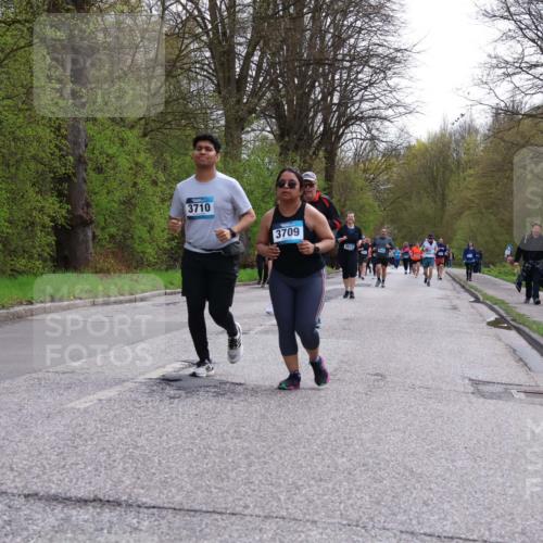 12.04.2026 - 45. Internationalen Wilhelmsburger Insellauf Yannick Fuchs http://msf.ph/oto/9494896 12.04.2026 13:04:56 Laufen 3710, 3709, 2517 meine-sportfotos.de