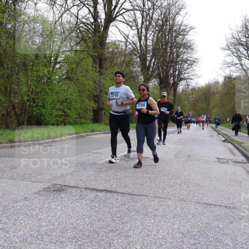 12.04.2026 - 45. Internationalen Wilhelmsburger Insellauf Yannick Fuchs http://msf.ph/oto/9494905 12.04.2026 13:04:57 Laufen 3710, 3709, 2759 meine-sportfotos.de