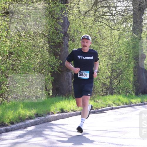 12.04.2026 - 45. Internationalen Wilhelmsburger Insellauf Yannick Fuchs http://msf.ph/oto/9494934 12.04.2026 10:49:51 Laufen 5581 meine-sportfotos.de
