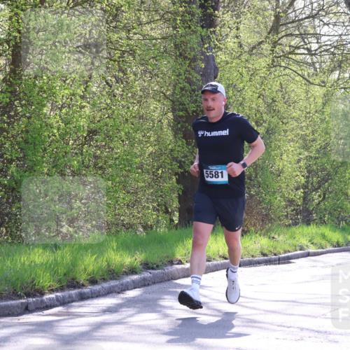 12.04.2026 - 45. Internationalen Wilhelmsburger Insellauf Yannick Fuchs http://msf.ph/oto/9494938 12.04.2026 10:49:52 Laufen 5581 meine-sportfotos.de