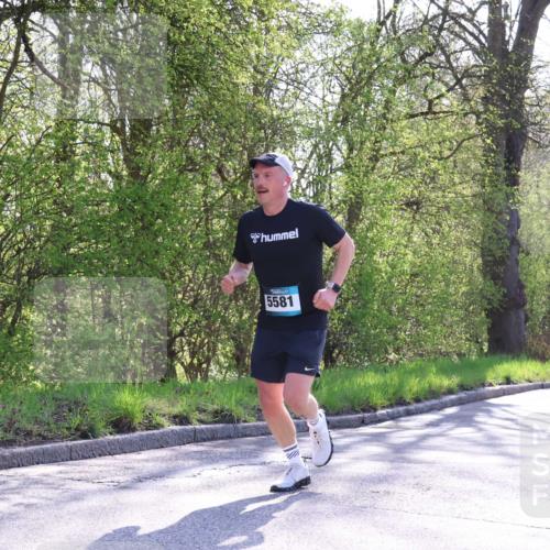 12.04.2026 - 45. Internationalen Wilhelmsburger Insellauf Yannick Fuchs http://msf.ph/oto/9494957 12.04.2026 10:49:53 Laufen 5581 meine-sportfotos.de