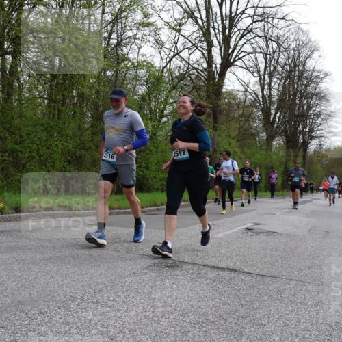 12.04.2026 - 45. Internationalen Wilhelmsburger Insellauf Yannick Fuchs http://msf.ph/oto/9494962 12.04.2026 13:05:03 Laufen 2516, 2517 meine-sportfotos.de
