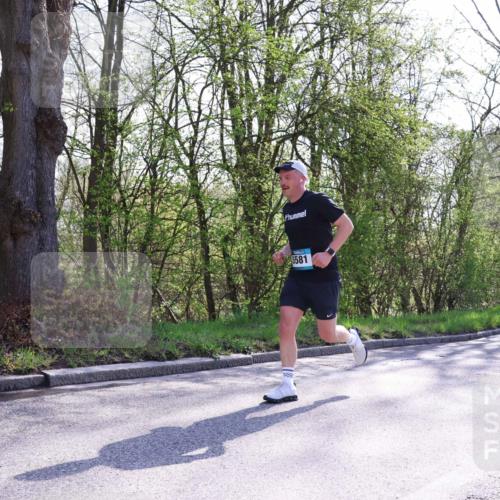 12.04.2026 - 45. Internationalen Wilhelmsburger Insellauf Yannick Fuchs http://msf.ph/oto/9494966 12.04.2026 10:49:54 Laufen 5581 meine-sportfotos.de