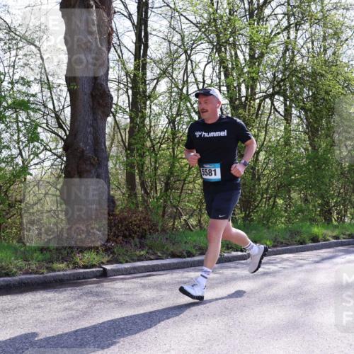 12.04.2026 - 45. Internationalen Wilhelmsburger Insellauf Yannick Fuchs http://msf.ph/oto/9494970 12.04.2026 10:49:54 Laufen 5581 meine-sportfotos.de