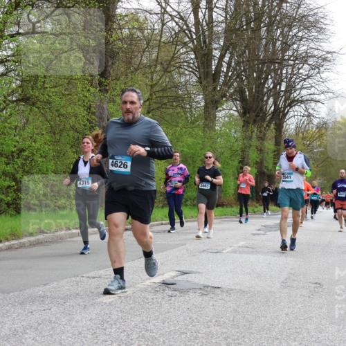 12.04.2026 - 45. Internationalen Wilhelmsburger Insellauf Yannick Fuchs http://msf.ph/oto/9494990 12.04.2026 13:05:06 Laufen 4948, 4315, 4626, 261, 5663, 272, 5541, 2774 meine-sportfotos.de