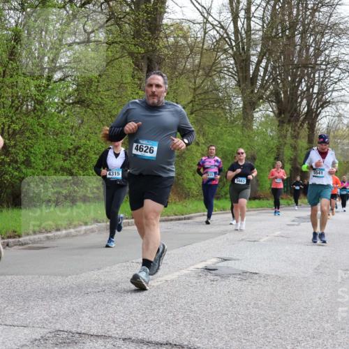 12.04.2026 - 45. Internationalen Wilhelmsburger Insellauf Yannick Fuchs http://msf.ph/oto/9494994 12.04.2026 13:05:07 Laufen 4948, 4315, 4626, 2610, 5663, 5541 meine-sportfotos.de