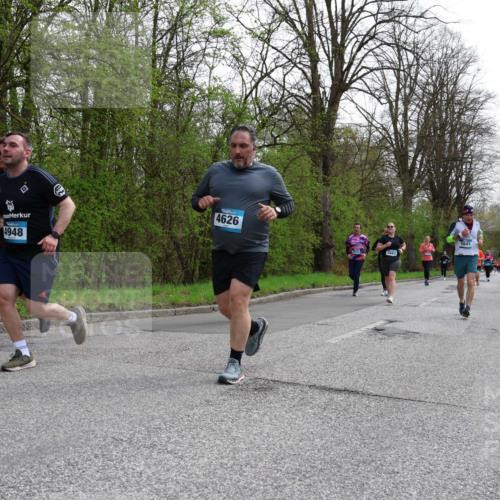 12.04.2026 - 45. Internationalen Wilhelmsburger Insellauf Yannick Fuchs http://msf.ph/oto/9495003 12.04.2026 13:05:08 Laufen 4948, 4626, 5541 meine-sportfotos.de