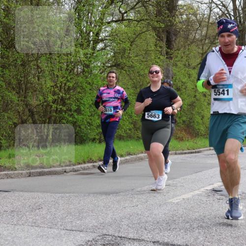 12.04.2026 - 45. Internationalen Wilhelmsburger Insellauf Yannick Fuchs http://msf.ph/oto/9495014 12.04.2026 13:05:10 Laufen 2610, 5663, 5541, 4868 meine-sportfotos.de