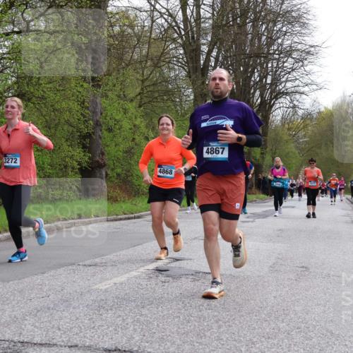 12.04.2026 - 45. Internationalen Wilhelmsburger Insellauf Yannick Fuchs http://msf.ph/oto/9495042 12.04.2026 13:05:13 Laufen 3272, 4868, 4867, 3277 meine-sportfotos.de