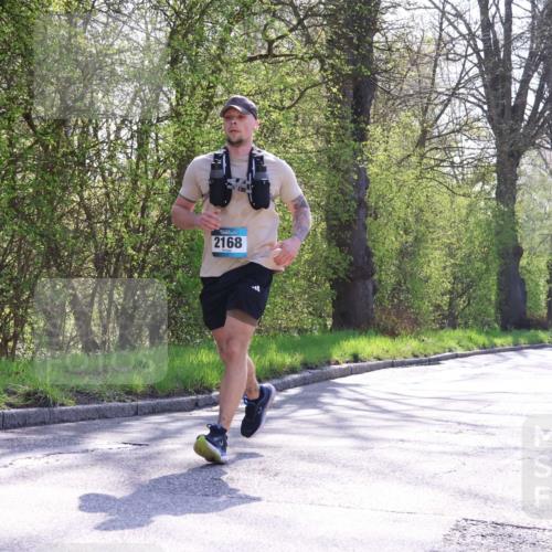12.04.2026 - 45. Internationalen Wilhelmsburger Insellauf Yannick Fuchs http://msf.ph/oto/9495056 12.04.2026 10:50:05 Laufen 2168 meine-sportfotos.de
