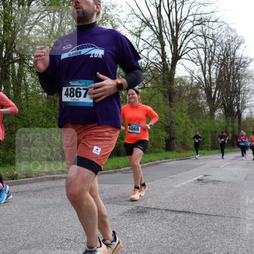 12.04.2026 - 45. Internationalen Wilhelmsburger Insellauf Yannick Fuchs http://msf.ph/oto/9495062 12.04.2026 13:05:14 Laufen 3272, 4867, 4868 meine-sportfotos.de