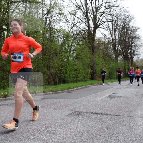 12.04.2026 - 45. Internationalen Wilhelmsburger Insellauf Yannick Fuchs http://msf.ph/oto/9495073 12.04.2026 13:05:15 Laufen 4868 meine-sportfotos.de