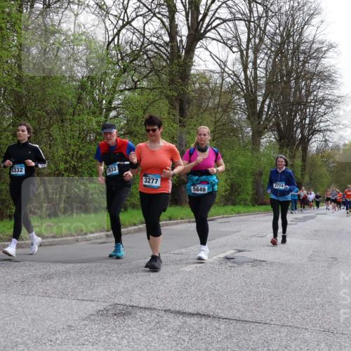 12.04.2026 - 45. Internationalen Wilhelmsburger Insellauf Yannick Fuchs http://msf.ph/oto/9495114 12.04.2026 13:05:19 Laufen 5332, 2833, 3277, 5849, 2774 meine-sportfotos.de