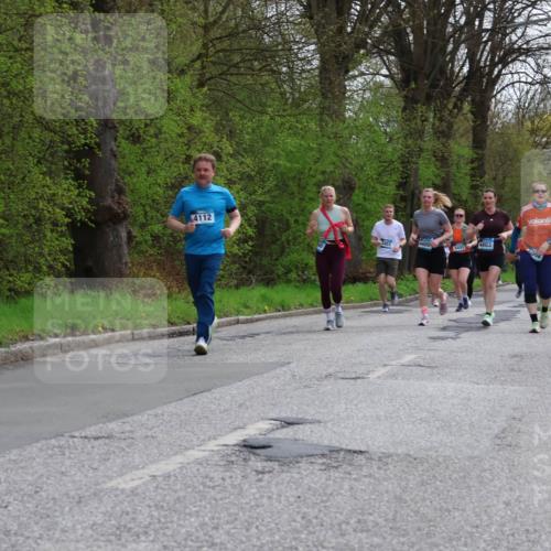 12.04.2026 - 45. Internationalen Wilhelmsburger Insellauf Yannick Fuchs http://msf.ph/oto/9495182 12.04.2026 13:05:26 Laufen 4112, 4400, 3455, 4403 meine-sportfotos.de