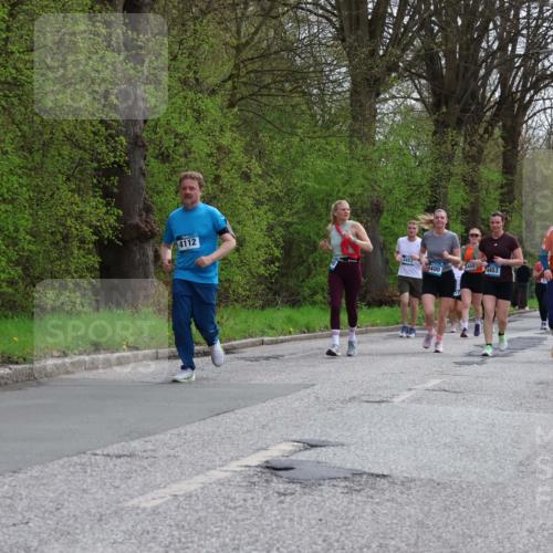 12.04.2026 - 45. Internationalen Wilhelmsburger Insellauf Yannick Fuchs http://msf.ph/oto/9495187 12.04.2026 13:05:27 Laufen 4112, 3453, 4400, 455, 4403, 4487, 008 meine-sportfotos.de
