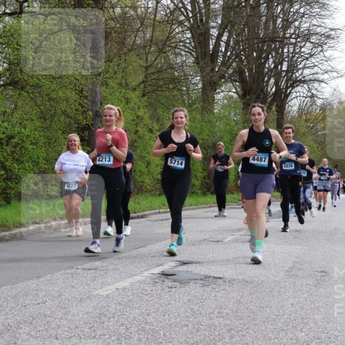 12.04.2026 - 45. Internationalen Wilhelmsburger Insellauf Yannick Fuchs http://msf.ph/oto/9495287 12.04.2026 13:05:38 Laufen 4227, 4213, 5714, 4487, 5839, 70 meine-sportfotos.de