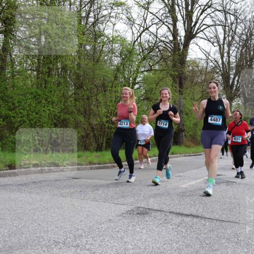 12.04.2026 - 45. Internationalen Wilhelmsburger Insellauf Yannick Fuchs http://msf.ph/oto/9495305 12.04.2026 13:05:39 Laufen 4213, 227, 5714, 4487, 4031, 5839 meine-sportfotos.de