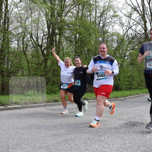 12.04.2026 - 45. Internationalen Wilhelmsburger Insellauf Yannick Fuchs http://msf.ph/oto/9495334 12.04.2026 13:05:42 Laufen 781, 1227, 4228, 5582, 5839, 2570, 8, 40205 meine-sportfotos.de