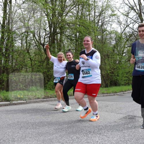 12.04.2026 - 45. Internationalen Wilhelmsburger Insellauf Yannick Fuchs http://msf.ph/oto/9495336 12.04.2026 13:05:42 Laufen 4228, 1227, 5582, 5839, 4020, 2570 meine-sportfotos.de