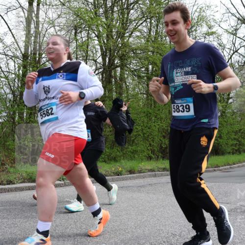 12.04.2026 - 45. Internationalen Wilhelmsburger Insellauf Yannick Fuchs http://msf.ph/oto/9495341 12.04.2026 13:05:43 Laufen 5582, 2000, 5839, 4020, 3125 meine-sportfotos.de