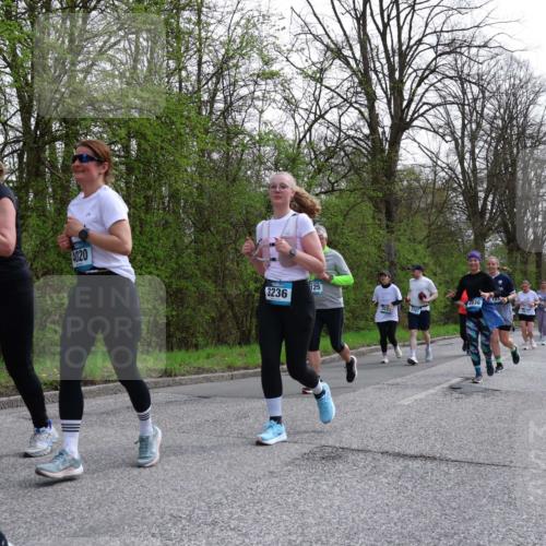 12.04.2026 - 45. Internationalen Wilhelmsburger Insellauf Yannick Fuchs http://msf.ph/oto/9495365 12.04.2026 13:05:45 Laufen 74, 4020, 3236, 125, 352, 4936 meine-sportfotos.de