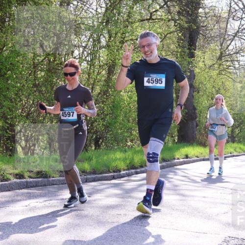 12.04.2026 - 45. Internationalen Wilhelmsburger Insellauf Yannick Fuchs http://msf.ph/oto/9495366 12.04.2026 10:50:46 Laufen 4597, 4595, 3052 meine-sportfotos.de