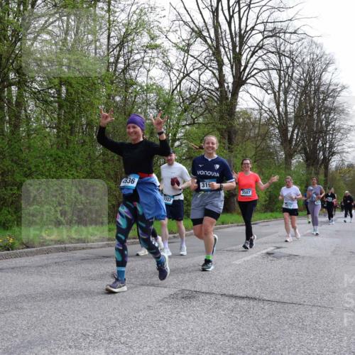 12.04.2026 - 45. Internationalen Wilhelmsburger Insellauf Yannick Fuchs http://msf.ph/oto/9495386 12.04.2026 13:05:47 Laufen 4936, 3527, 319, 3587, 4972 meine-sportfotos.de