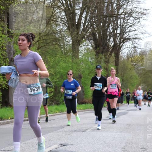 12.04.2026 - 45. Internationalen Wilhelmsburger Insellauf Yannick Fuchs http://msf.ph/oto/9495409 12.04.2026 13:05:50 Laufen 4639, 5488, 3927, 3828, 3265 meine-sportfotos.de
