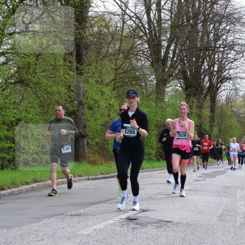 12.04.2026 - 45. Internationalen Wilhelmsburger Insellauf Yannick Fuchs http://msf.ph/oto/9495427 12.04.2026 13:05:52 Laufen 3265, 3828, 5488, 4954 meine-sportfotos.de