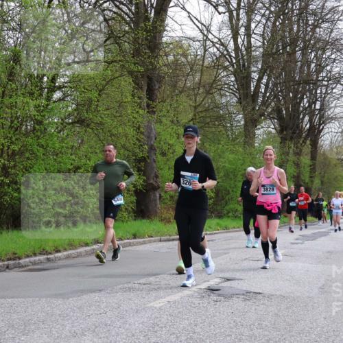 12.04.2026 - 45. Internationalen Wilhelmsburger Insellauf Yannick Fuchs http://msf.ph/oto/9495430 12.04.2026 13:05:52 Laufen 5488, 326, 3265, 3828 meine-sportfotos.de