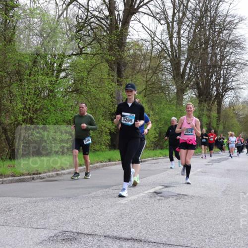 12.04.2026 - 45. Internationalen Wilhelmsburger Insellauf Yannick Fuchs http://msf.ph/oto/9495434 12.04.2026 13:05:52 Laufen 5488, 3265, 3828 meine-sportfotos.de