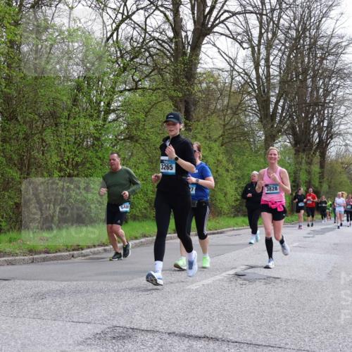 12.04.2026 - 45. Internationalen Wilhelmsburger Insellauf Yannick Fuchs http://msf.ph/oto/9495439 12.04.2026 13:05:53 Laufen 5488, 3265, 3828 meine-sportfotos.de