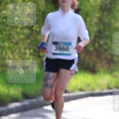 12.04.2026 - 45. Internationalen Wilhelmsburger Insellauf Yannick Fuchs http://msf.ph/oto/9495448 12.04.2026 10:50:54 Laufen 0990 meine-sportfotos.de