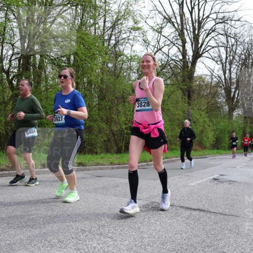 12.04.2026 - 45. Internationalen Wilhelmsburger Insellauf Yannick Fuchs http://msf.ph/oto/9495463 12.04.2026 13:05:55 Laufen 5488, 3927, 3828 meine-sportfotos.de