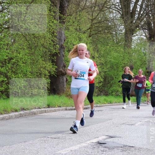 12.04.2026 - 45. Internationalen Wilhelmsburger Insellauf Yannick Fuchs http://msf.ph/oto/9495511 12.04.2026 13:06:00 Laufen 534, 2573, 2130, 5404, 3857 meine-sportfotos.de