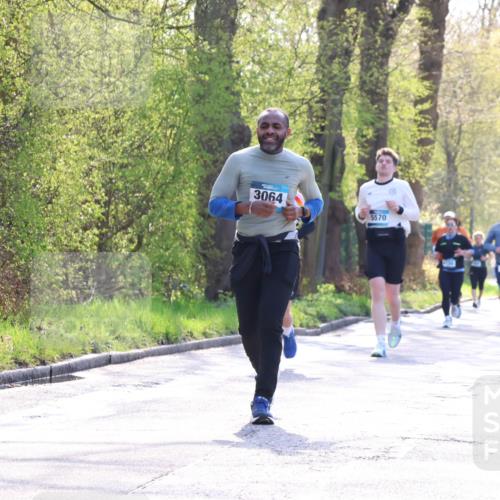 12.04.2026 - 45. Internationalen Wilhelmsburger Insellauf Yannick Fuchs http://msf.ph/oto/9495519 12.04.2026 10:51:01 Laufen 3064, 5570, 4513 meine-sportfotos.de