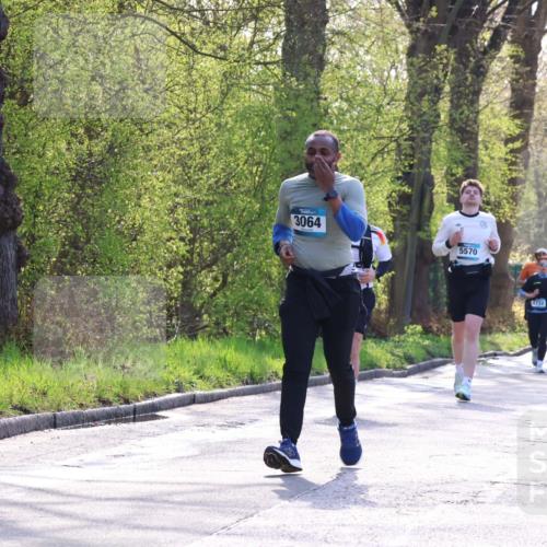 12.04.2026 - 45. Internationalen Wilhelmsburger Insellauf Yannick Fuchs http://msf.ph/oto/9495523 12.04.2026 10:51:01 Laufen 3064, 5570, 4732, 5816, 4513 meine-sportfotos.de