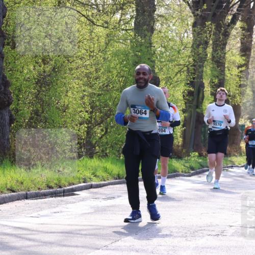 12.04.2026 - 45. Internationalen Wilhelmsburger Insellauf Yannick Fuchs http://msf.ph/oto/9495524 12.04.2026 10:51:01 Laufen 3064, 204, 5570, 4732, 4513 meine-sportfotos.de