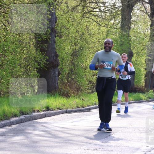 12.04.2026 - 45. Internationalen Wilhelmsburger Insellauf Yannick Fuchs http://msf.ph/oto/9495534 12.04.2026 10:51:02 Laufen 2064, 2204, 5570, 4732, 5816 meine-sportfotos.de