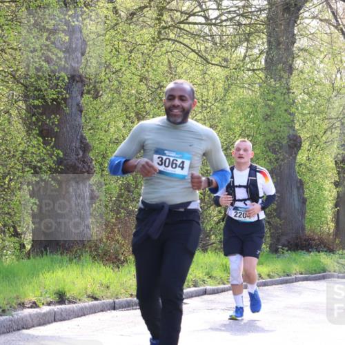 12.04.2026 - 45. Internationalen Wilhelmsburger Insellauf Yannick Fuchs http://msf.ph/oto/9495538 12.04.2026 10:51:03 Laufen 3064, 220, 5570, 4732 meine-sportfotos.de