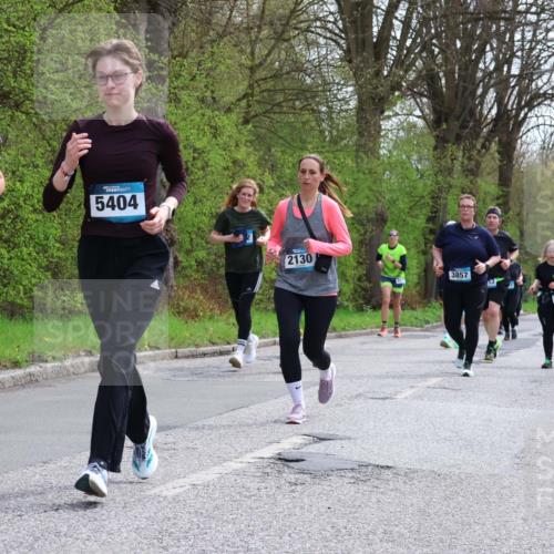 12.04.2026 - 45. Internationalen Wilhelmsburger Insellauf Yannick Fuchs http://msf.ph/oto/9495539 12.04.2026 13:06:03 Laufen 4954, 45, 5404, 2130, 3857, 500 meine-sportfotos.de