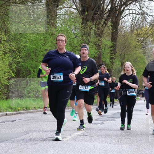 12.04.2026 - 45. Internationalen Wilhelmsburger Insellauf Yannick Fuchs http://msf.ph/oto/9495549 12.04.2026 13:06:04 Laufen 130, 3857, 2013, 5327, 718, 500 meine-sportfotos.de