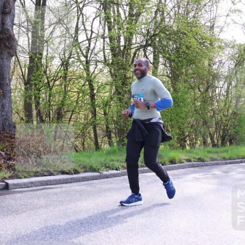12.04.2026 - 45. Internationalen Wilhelmsburger Insellauf Yannick Fuchs http://msf.ph/oto/9495575 12.04.2026 10:51:06 Laufen 2204 meine-sportfotos.de
