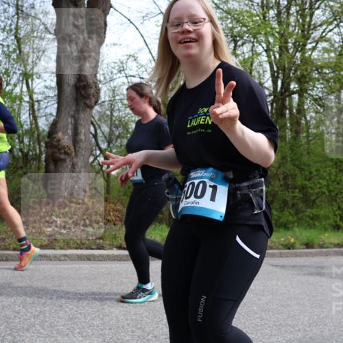 12.04.2026 - 45. Internationalen Wilhelmsburger Insellauf Yannick Fuchs http://msf.ph/oto/9495615 12.04.2026 13:06:14 Laufen 230, 001 meine-sportfotos.de