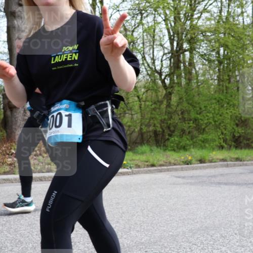 12.04.2026 - 45. Internationalen Wilhelmsburger Insellauf Yannick Fuchs http://msf.ph/oto/9495616 12.04.2026 13:06:14 Laufen 101 meine-sportfotos.de